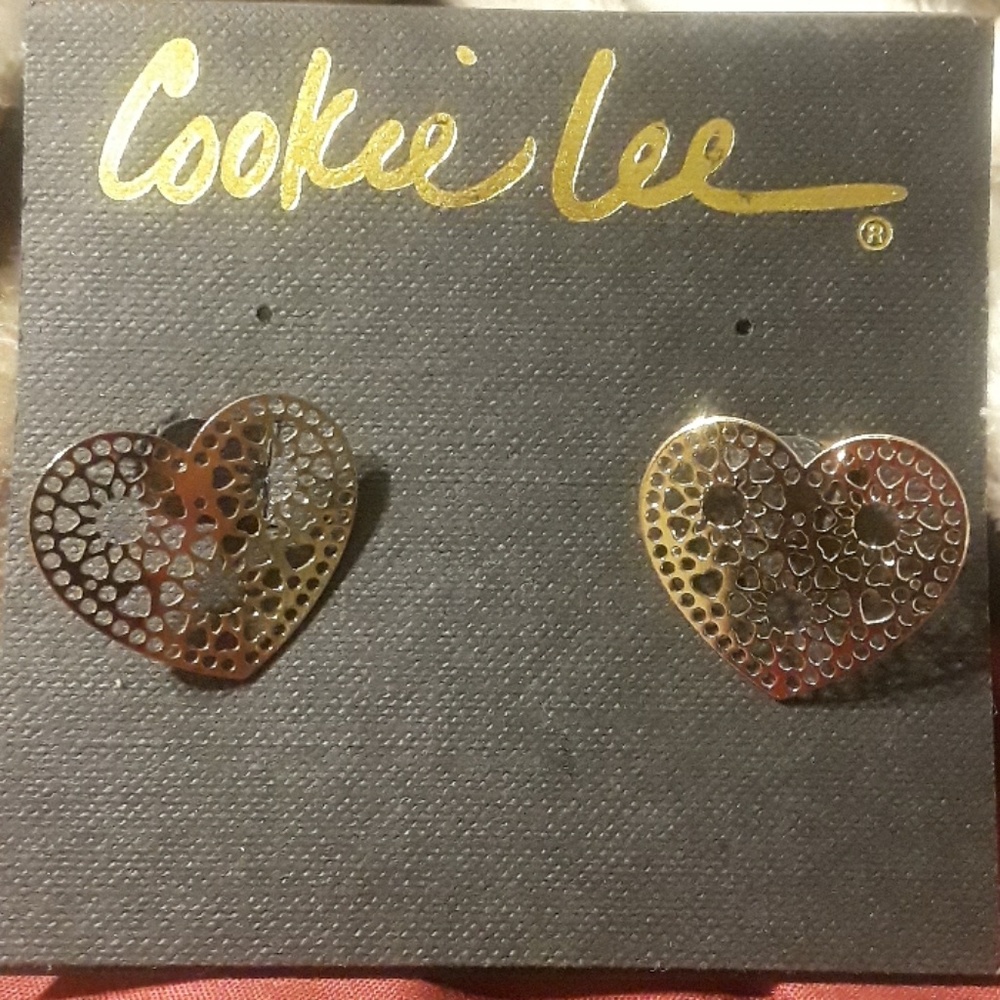 LOVE EARRINGS - Picture 2 of 4